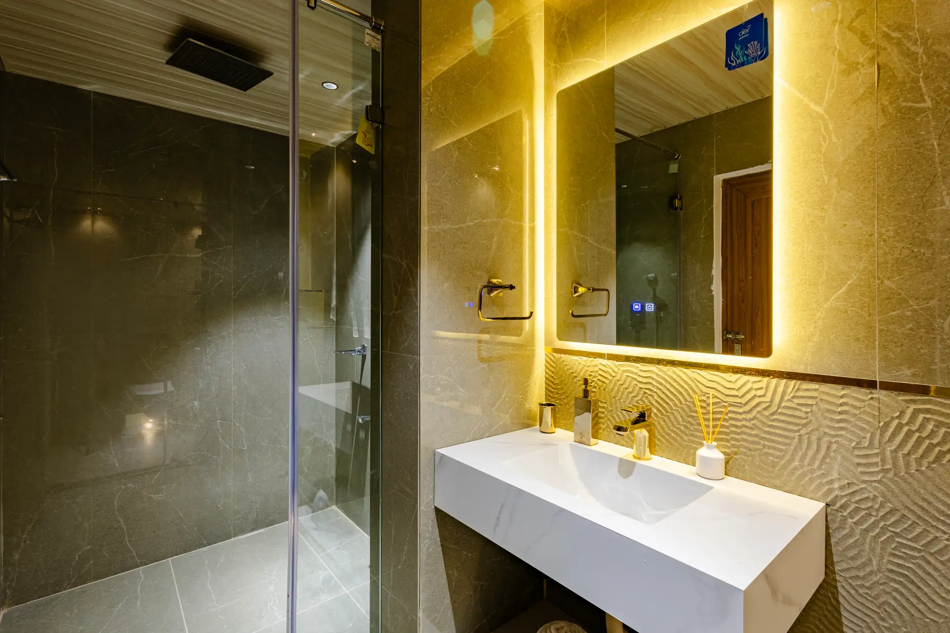 Luxury view 2