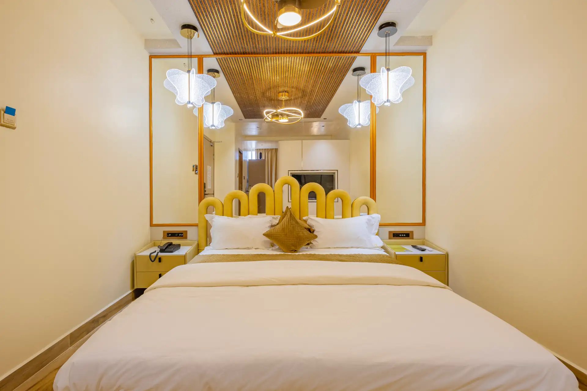 Luxury view 3